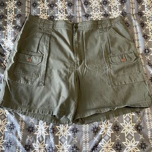 Cabela's Olive Green Men's Cargo Shorts